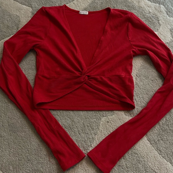 Garage - Red Twist Long Sleeve - Picture 4 of 4